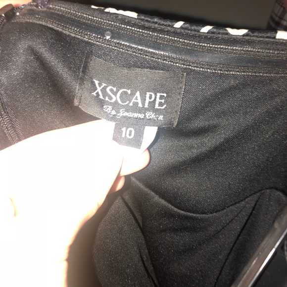 Short black and white dress - Picture 2 of 3